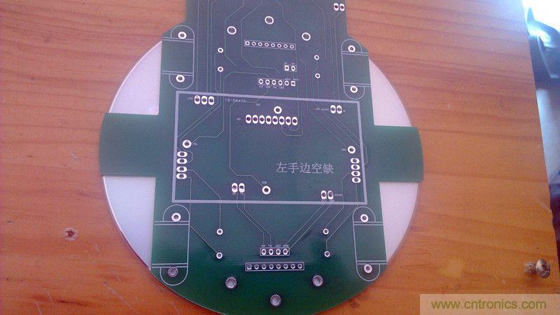 牛人力作！PCB版藍(lán)牙智能小車DIY