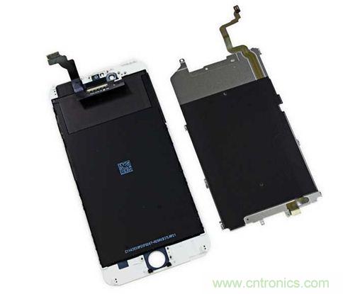 iPhone 6 Plus搭載的高清LED屏幕尺寸為5.5英寸，像素密度為401ppi，并采用了IPS（平面轉換）技術。（來源：iFixit）