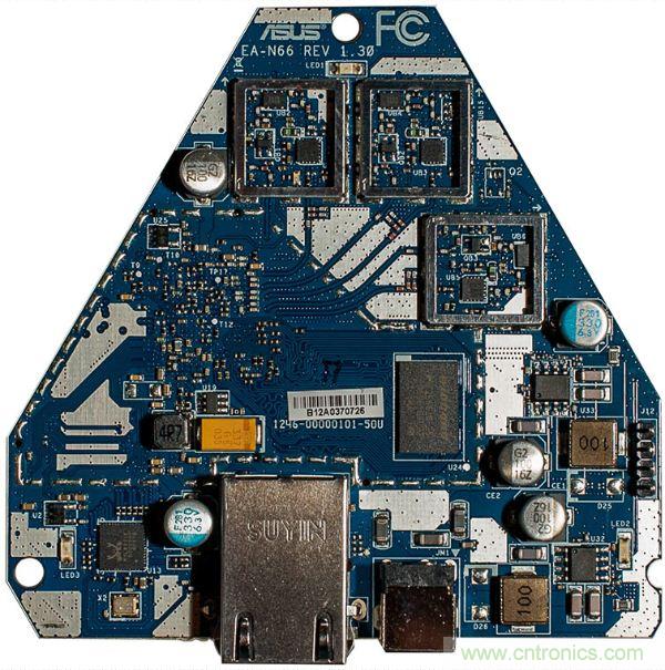 圖2：PCB為藍色的v1.3版本。