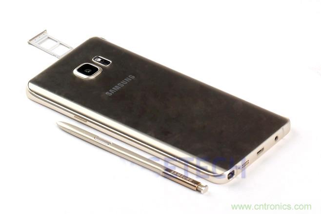 Galaxy Note5拆解，與S系列差距日漸模糊